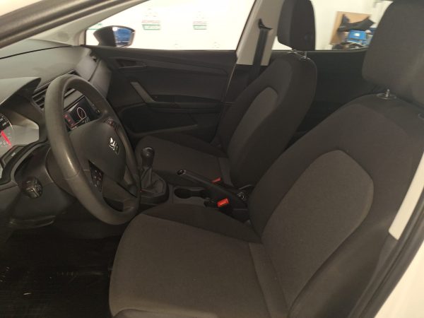 seat ibiza blanco interior delantero
